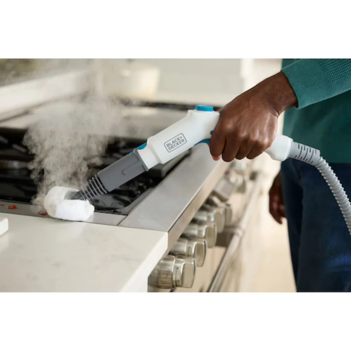 Black & Decker 2000W Pressurized Steam Mop with 8 Accessories
