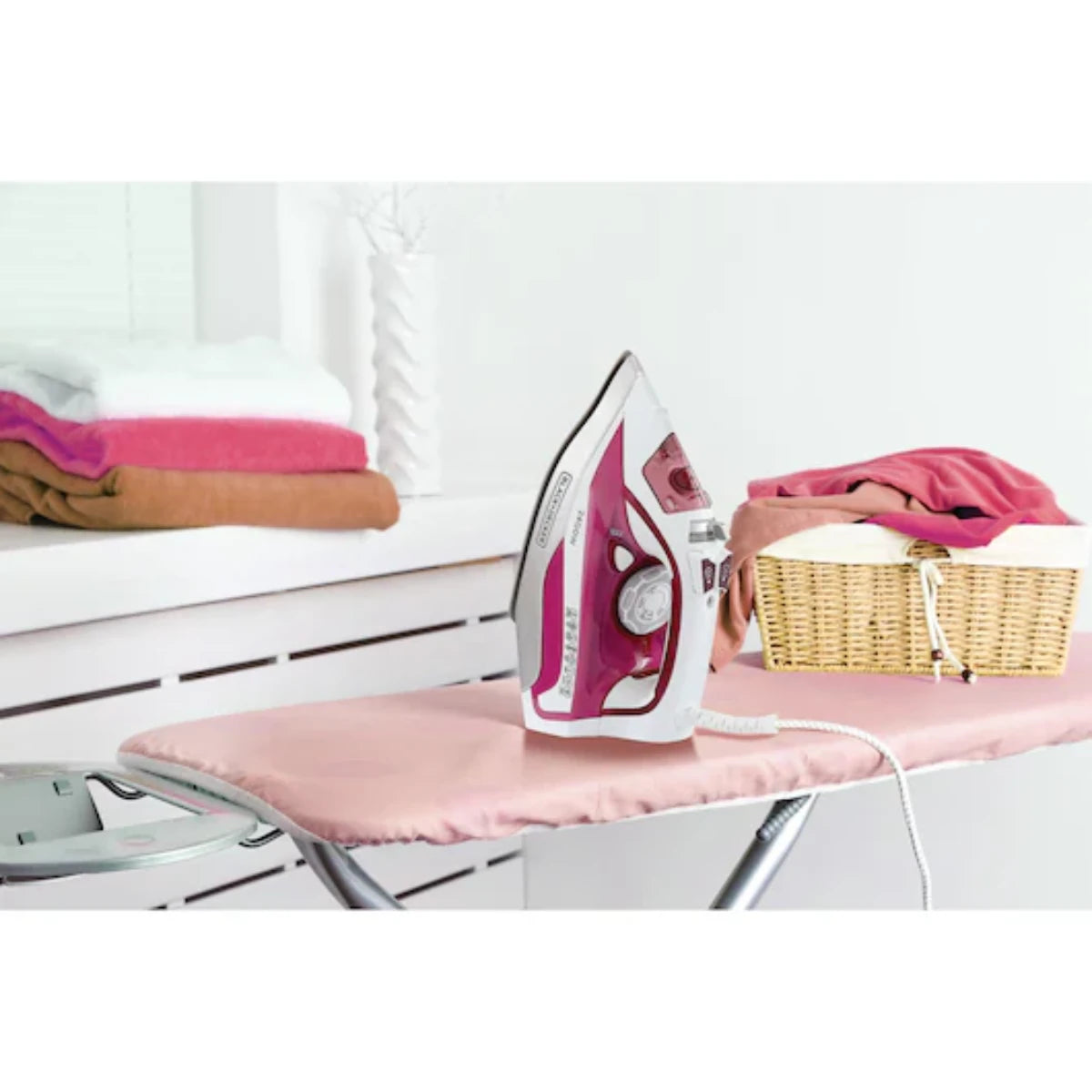 Black & Decker 2400W Steam Iron With Ceramic Soleplate X2400-B5