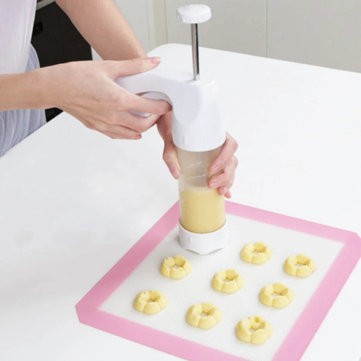 Creative Cooking Cookie Press & Icing Set CC-271