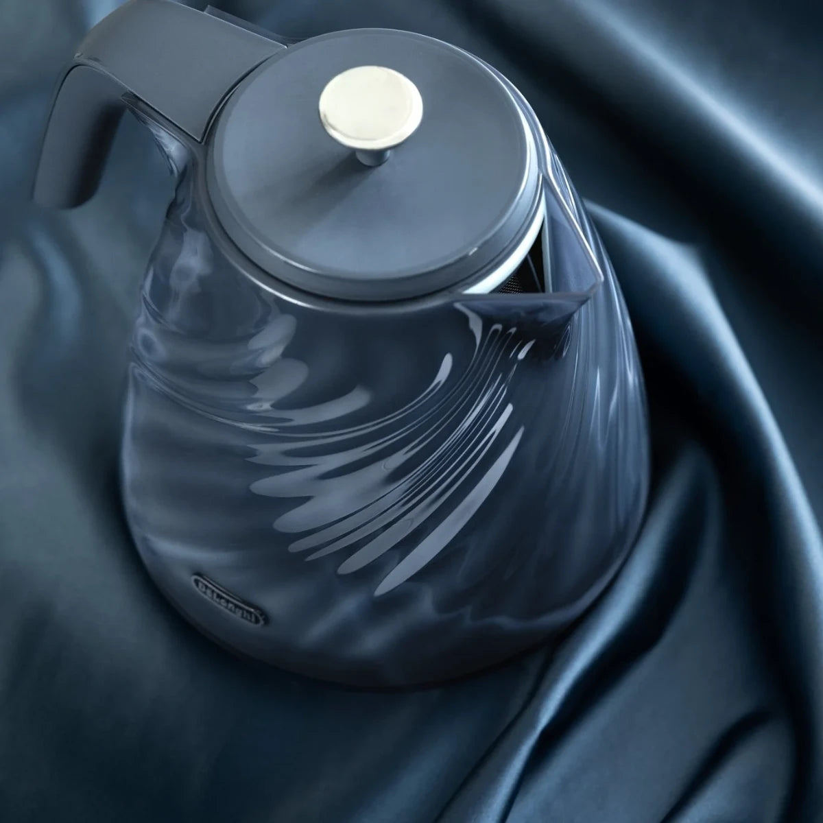 Delonghi Ballerina Seta 1.7L Electric Kettle