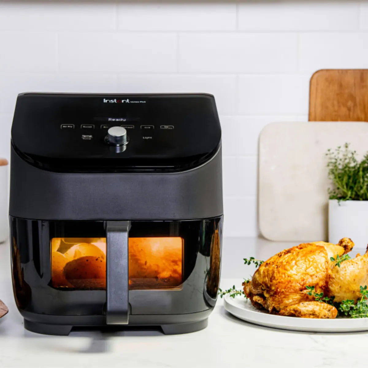 Instant  Vortex Plus 6-In-1 Airfryer with Clearcook Window 5.7L