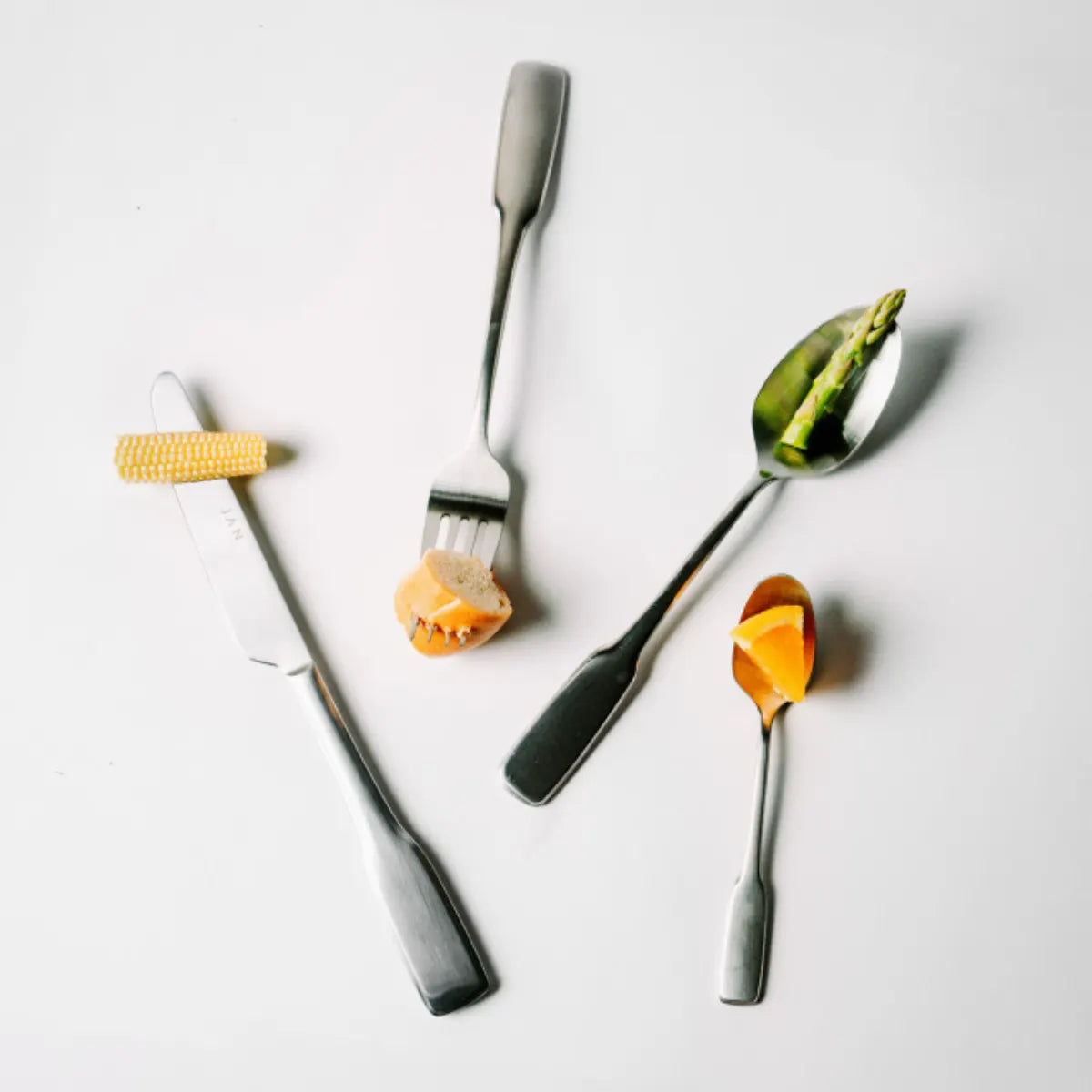 Jan Satin 16-Piece Cutlery Set