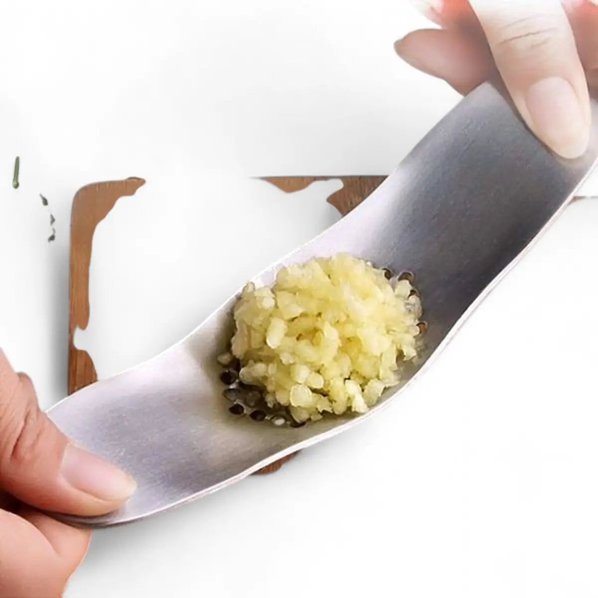 Creative Garlic Rocker Crusher