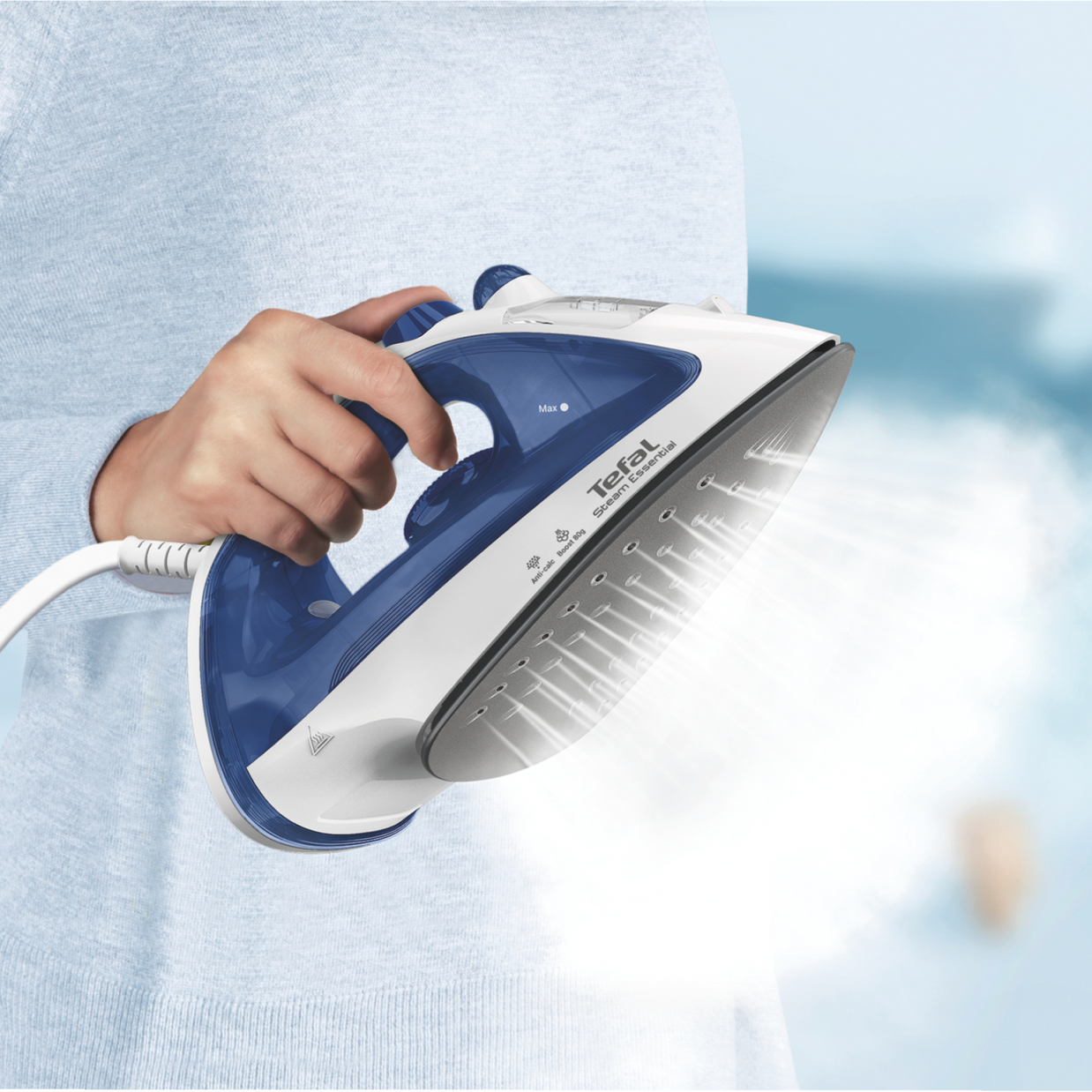 Tefal Essential Steam Iron 1200W